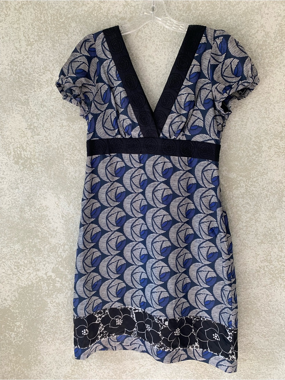 Phoebe Couture Navy and Gray Patterned V-Neck Dress